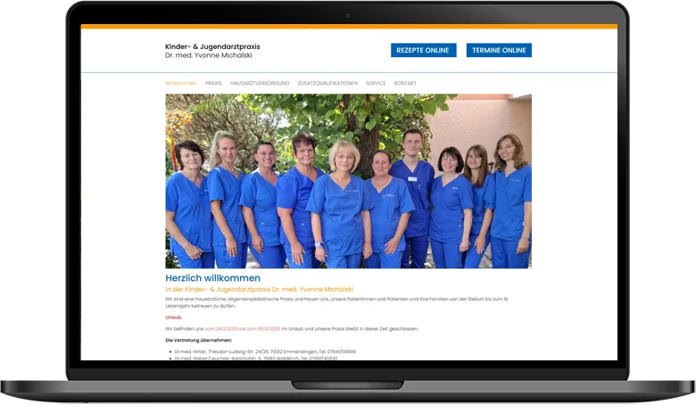 Website Kinderarztpraxis Michalski auf dem Laptop